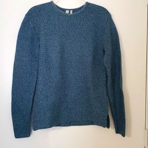 Sahalie rounded neck, split side sweater, small